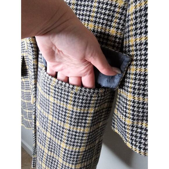 M.I.H Tweed Double Breasted Coat with pockets size Large - Picture 6 of 15